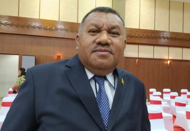 
Wenno, Komisioner KPU Ditahan Pemilu di Aru Kondisikan Aman